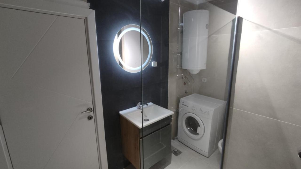 Sky View Luxury Center Skopje Apartments ภายนอก รูปภาพ