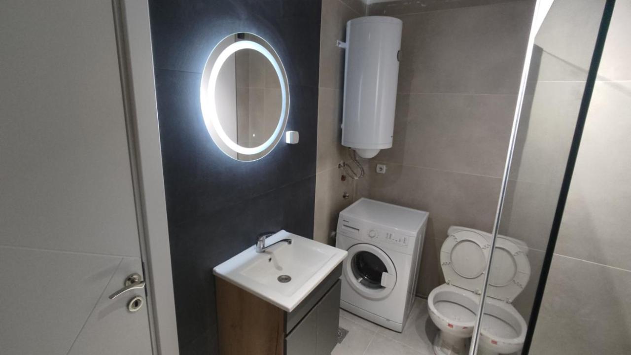 Sky View Luxury Center Skopje Apartments ภายนอก รูปภาพ