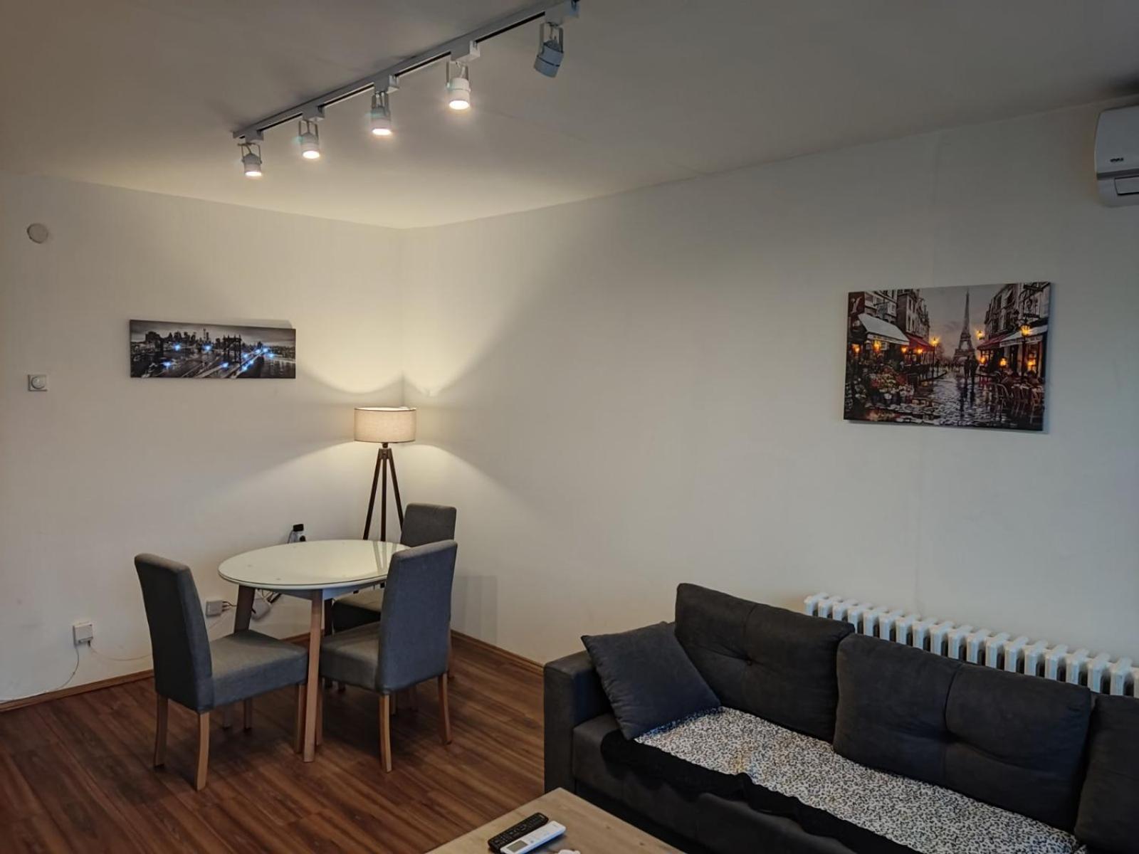 Sky View Luxury Center Skopje Apartments ภายนอก รูปภาพ