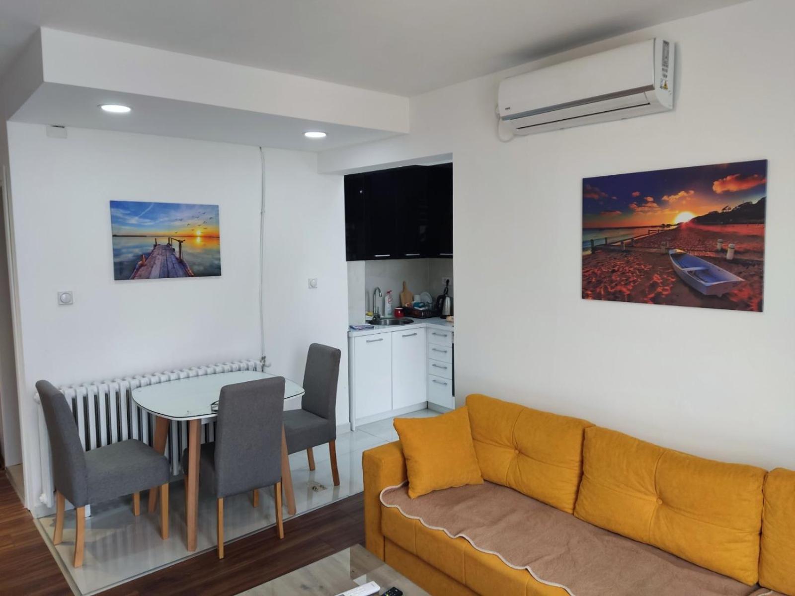 Sky View Luxury Center Skopje Apartments ภายนอก รูปภาพ